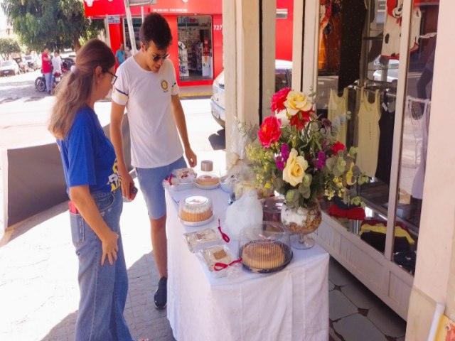 Sbado acontece no comrcio a Feira Mensal da Sobremesa em Vera Cruz - SP