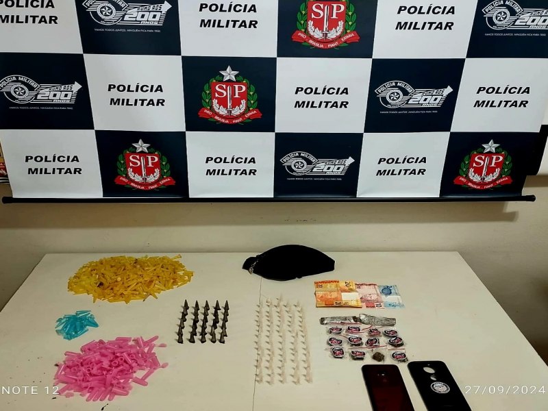 Polcia Militar prende homem com drogas em Pompia