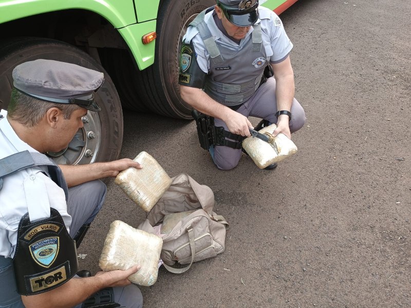 Policia Rodoviria prende mulher boliviana com droga na bagagem