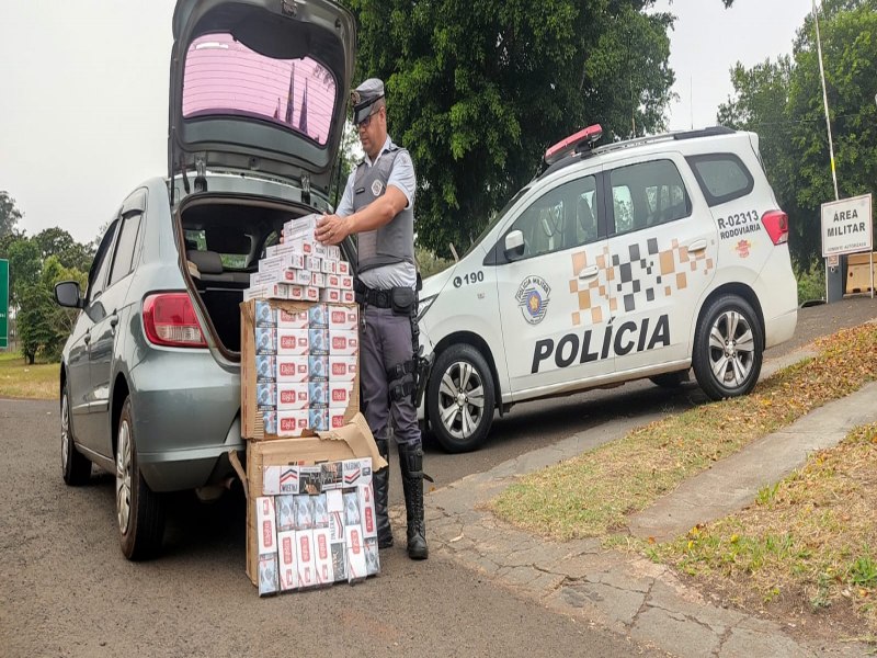 Policia Rodoviria apreende cigarro contrabandeado do Paraguai em Palmital - SP