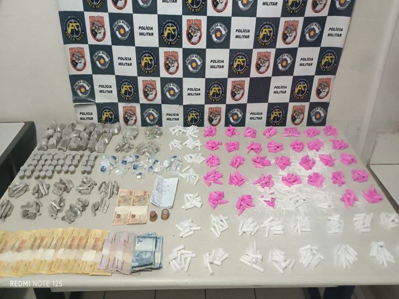 Policia Militar faz operao na Salvador Salgueiro e aprende grande quantidade de droga