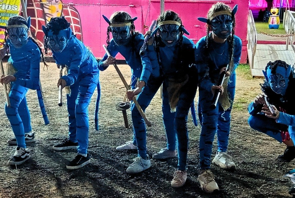 Espa�o das Artes Action leva personagens de cinema e anima p�blico no Circo Rakmer em Pompeia