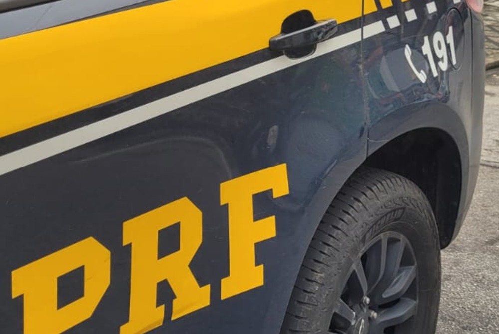 PRF resgata menina de 11 anos perdida na Via Dutra, em Taubat�/SP