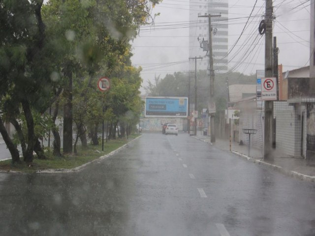 Mais da metade da Paraíba deve ser atingida por chuvas intensas nesta semana, alerta Inmet