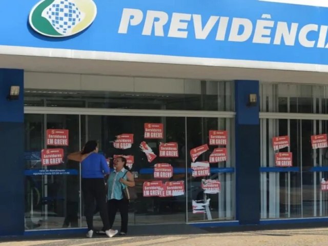 Servidores do INSS no Acre aderem  greve; orientao  para servios online
