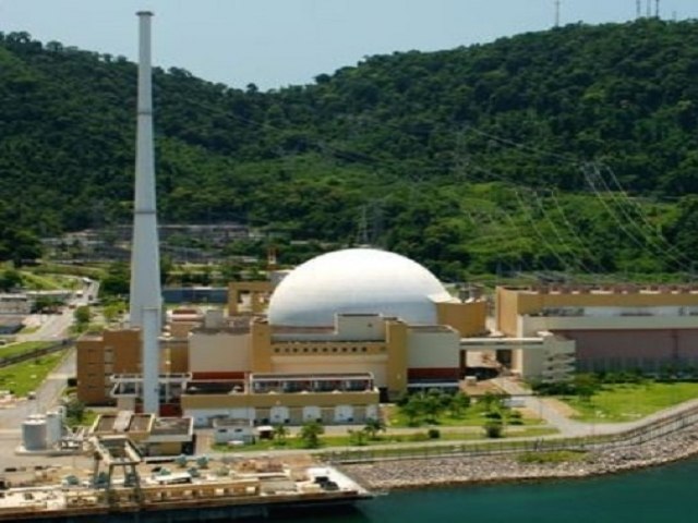 Usina Nuclear Angra 2 fica parada por 30 dias para abastecimento