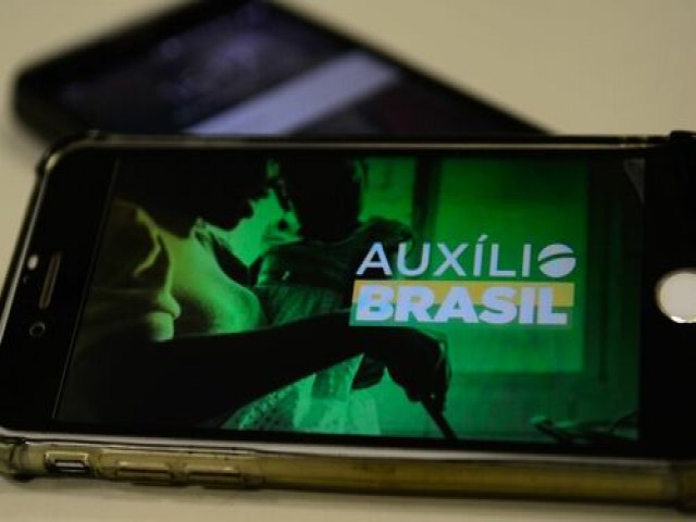 Auxlio Brasil: benefcios de abril comeam a ser pagos a partir do dia 14