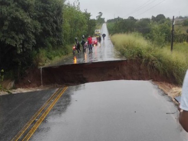 Em Alagoas, 16 cidades entram em situao de emergncia devido s fortes chuvas