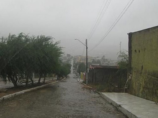 Trs cidades alagoanas atingidas por chuvas intensas recebero R$ 1,3 milho para aes de defesa civil