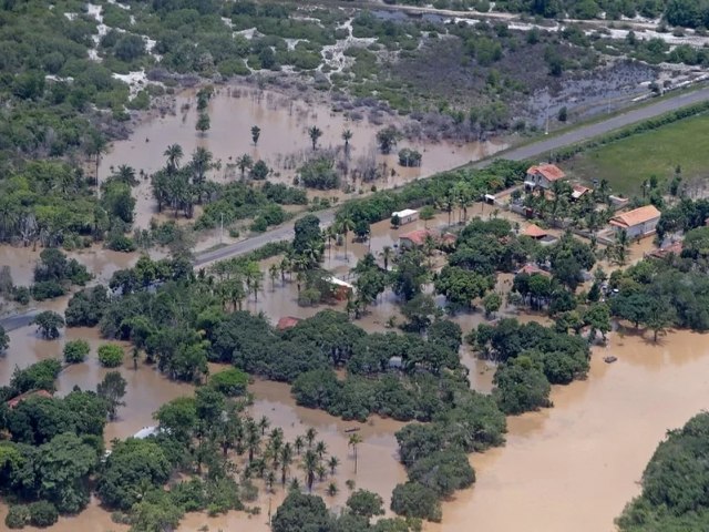 Quatorze cidades brasileiras entram em situao de emergncia por conta de desastres naturais