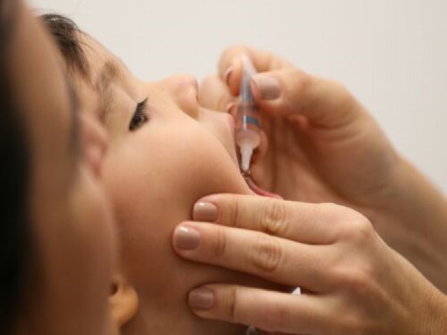 POLIOMIELITE: Entenda os riscos de não vacinar as crianças