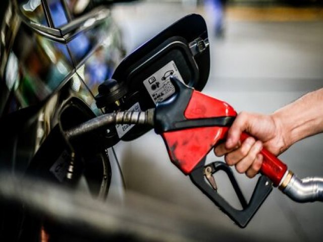 Redução do preço do diesel anima quem depende do combustível para trabalhar