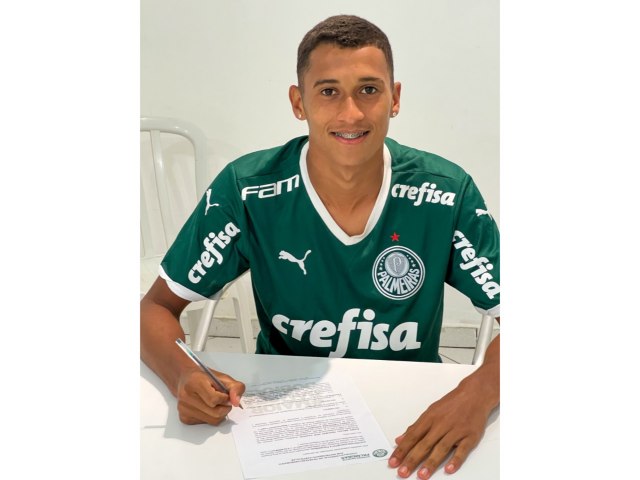 Cruzeiro de Arapiraca confirma negociação de volante Kaike para o Palmeiras