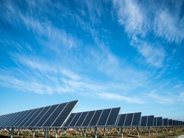 Energia solar corresponde a 11,6% da matriz energética brasileira, segundo Absolar