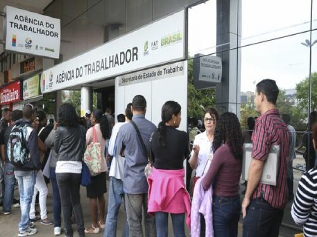 Taxa de desocupao no Brasil fica em 8,8% no primeiro trimestre de 2023