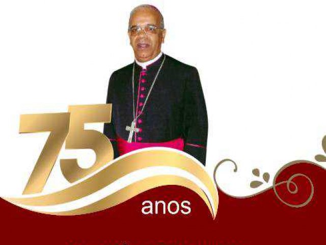 Dom Dario Campos, arcebispo de Vitria, completa 75 anos