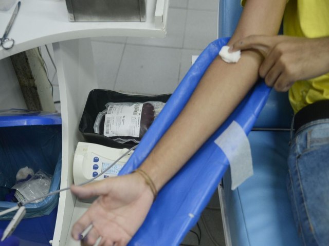 Campanha de incentivo  doao de sangue marca Dia Mundial do Doador