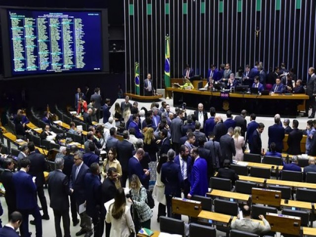 Cmara dos Deputados aprova PEC da reforma tributria em dois turnos
