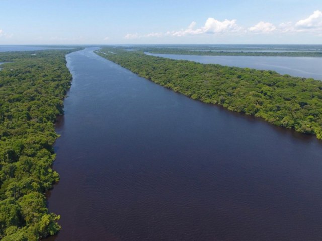 Apesar de ter iniciado recuperao, nvel do Rio Negro em Manaus ainda est abaixo da mnima histrica para o perodo