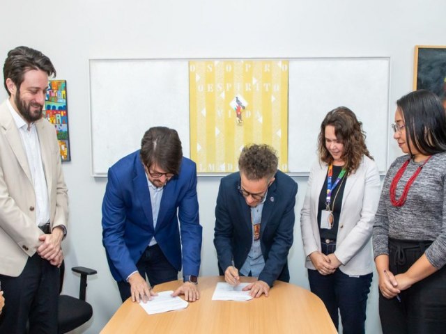 Ministrio da Cultura e DF assinam acordo de cooperao para o desenvolvimento das bibliotecas no pas