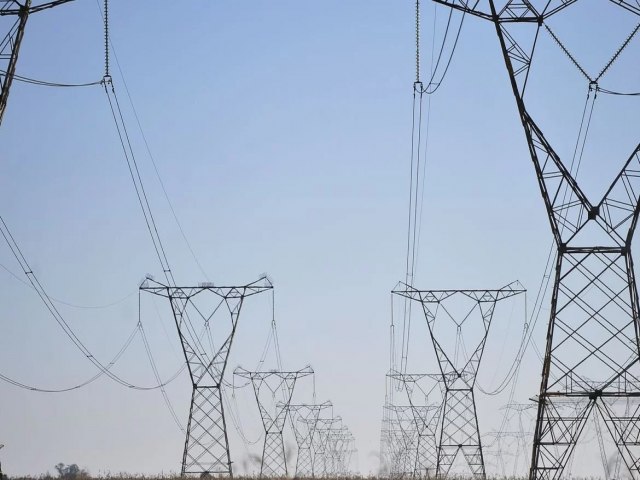 Dados da CCEE mostram aumento de 8% no consumo brasileiro de energia em maio