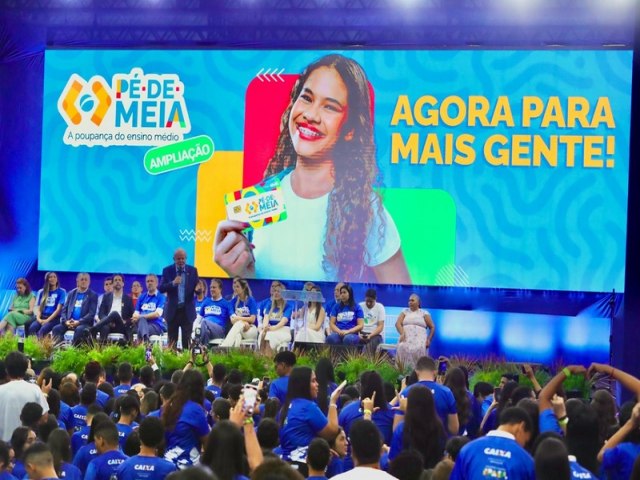 CAIXA Participa do anncio da expanso do programa P-de-meia