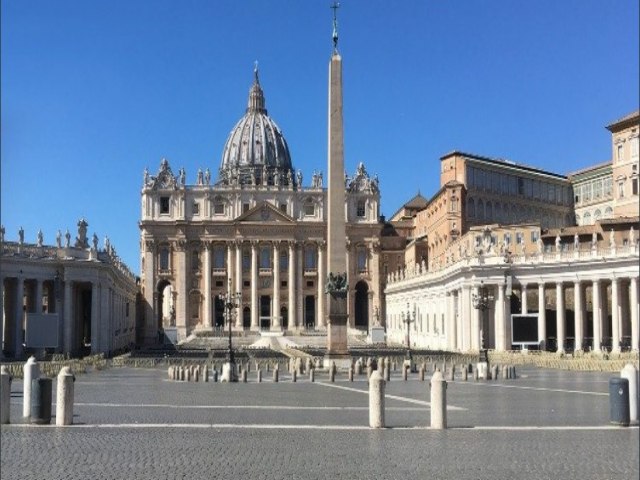 Processos de beatificao do padre Joo Maria (RN) e irm Adlia (PE) chegam  Santa S