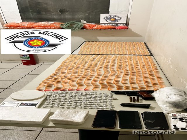 Polcia prende garcenses com quase 3 quilos e meio de drogas e apreende arma de fogo em vila rebelo.