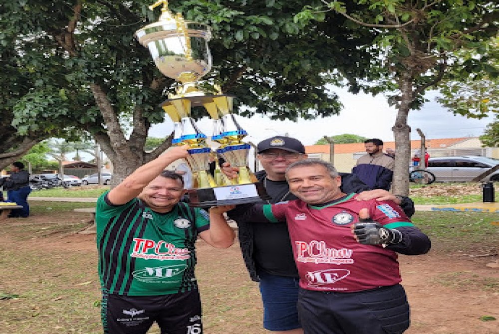 CAMV � tricampe�o da S�rie Prata ap�s goleada sobre o Salgueiro.
