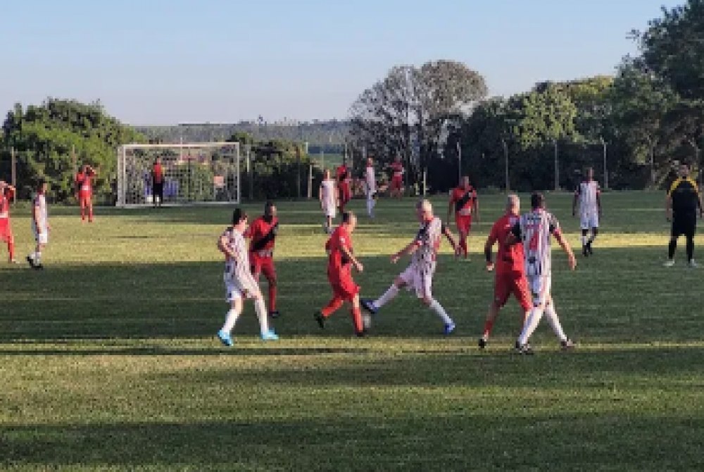Gol no fim vale tr�s pontos preciosos ao CAF.