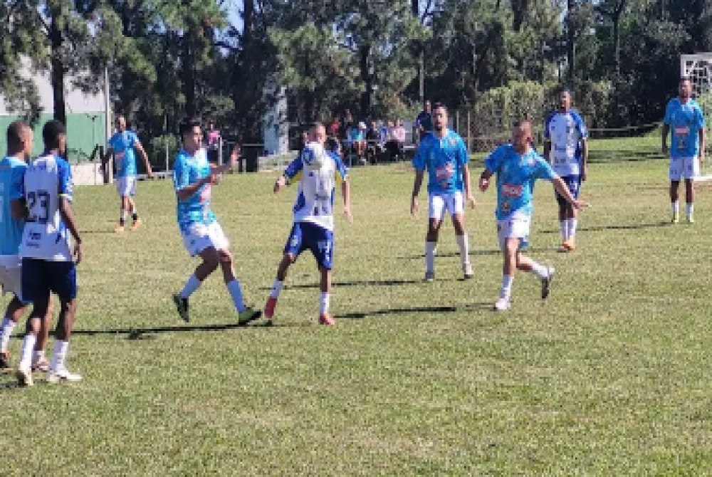 Em jogo tenso, 100 Conflitos derrota o Vagão no antigo CT. Em jogo tenso, 100 Conflitos derrota o Vagão no antigo CT.