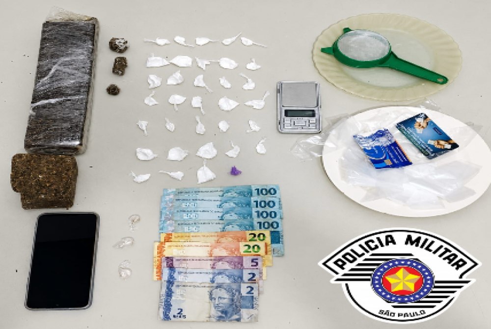 PM PRENDE HOMEM COM MAIS DE 1 KG DE DROGAS NO JOS� RIBEIRO EM GAR�A.