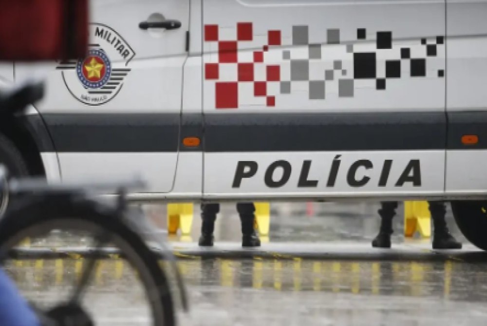POL�CIA MILITAR CAPTURA PROCURADA PELA JUSTI�A EM VERA CRUZ.