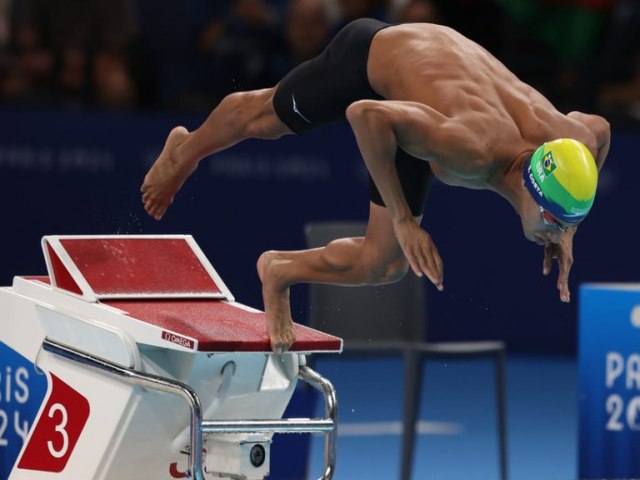 Olimpiadas: Sbado de conquistas na natao e luta heroica na esgrima