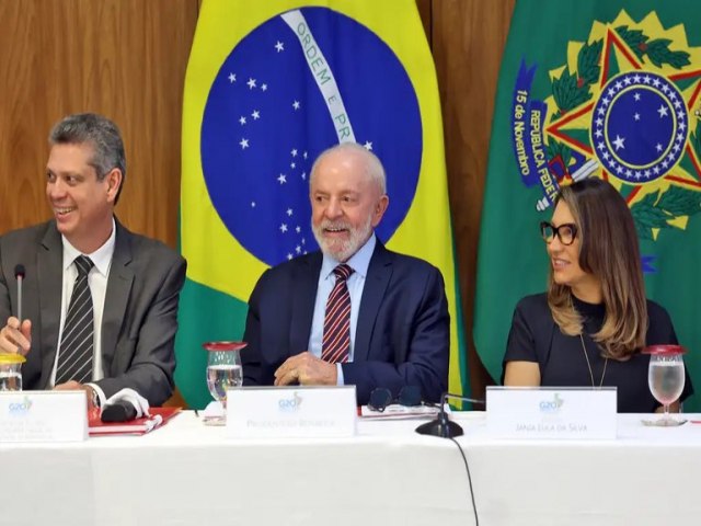 Presidente Lula se rene com lideranas dos grupos de engajamento do G20