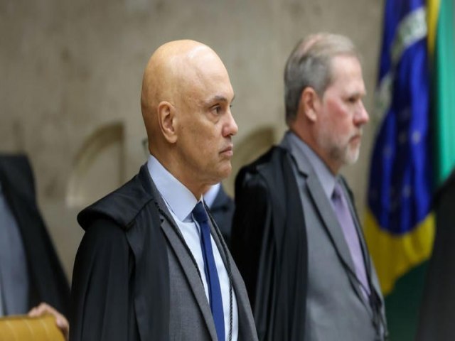 Julgamento de Eduardo avan�a enquanto STF avalia incluir Jair e Fl�vio
