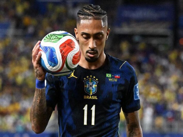 Dublador revela o que Raphinha disse ao deixar o jogo do Brasil contra o Haiti na Copa