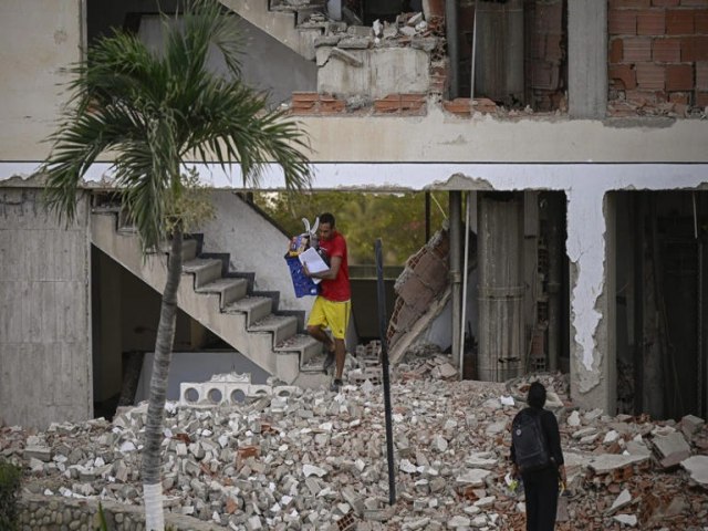 Sobe para 2.645 n�mero de mortos em terremotos na Venezuela; 15 mil est�o sem moradia