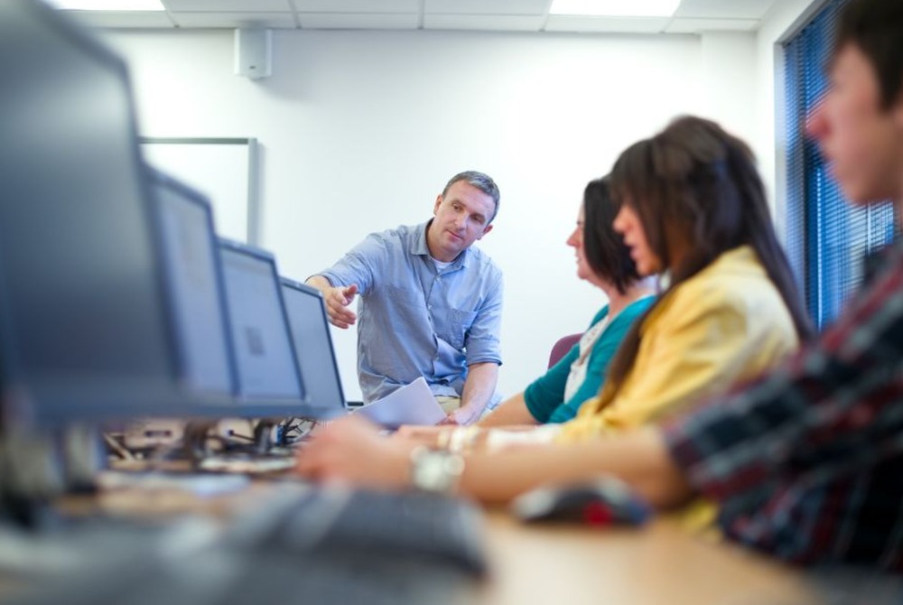 Projeto High Tech Course abre inscri��es para forma��o online em cursos voltados para a tecnologia