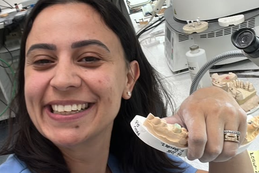  T�cnica em Pr�tese Dent�ria Samantha de Almeida fala sobre os avan�os da reabilita��o oral com sistemas digitais em entrevista � Bras�lia FM
