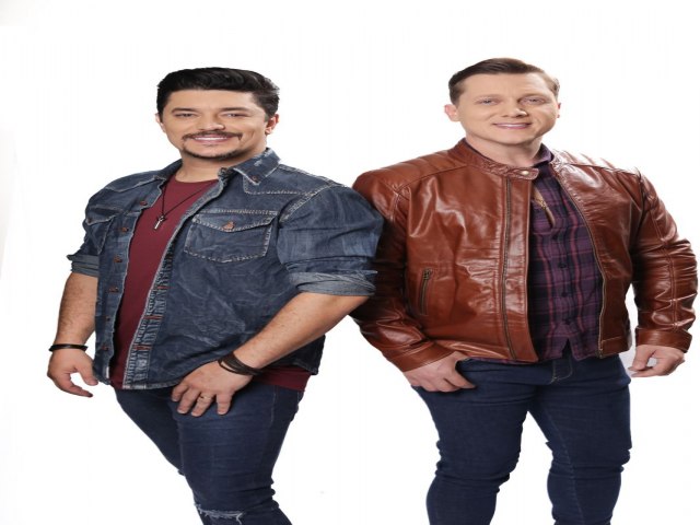 *George Henrique & Rodrigo, dupla consagrada no cenrio musical, encara maratona de shows em festas do Peo e Arrais pelo Brasil*