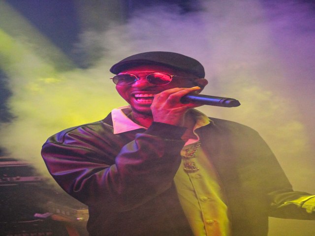 Com ingressos esgotados, J. Eskine grava clipe com Kevin O Chris durante show em Lauro de Freitas