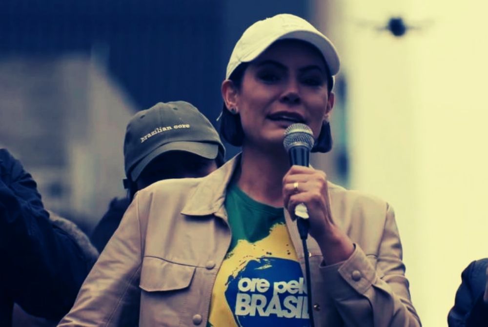 Michelle diz que revistaram seu fusca em busca de Bolsonaro
