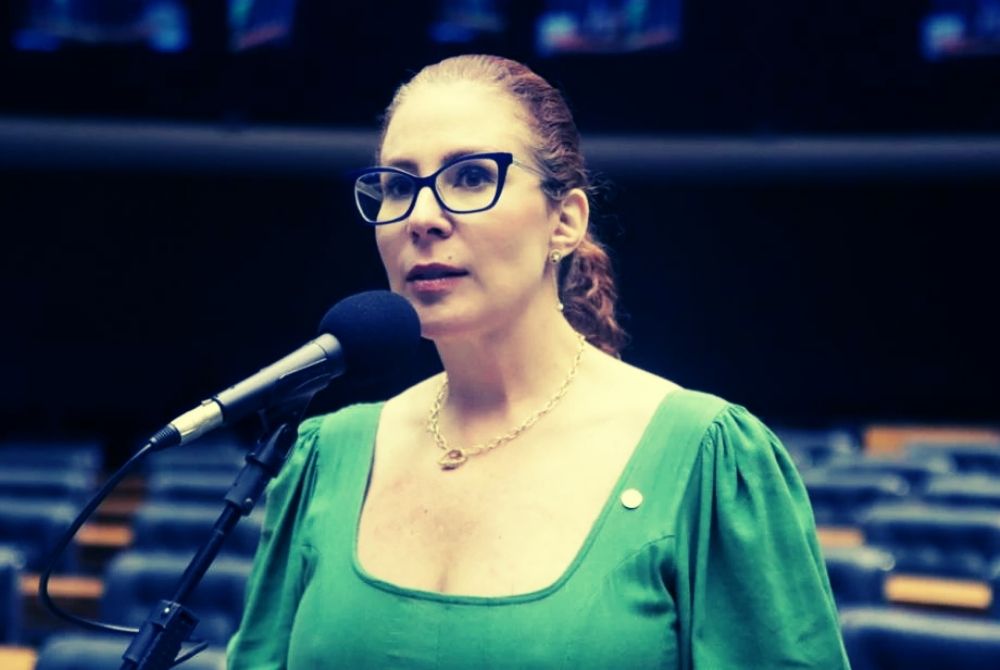 PF concluiu que Carla Zambelli n�o coagiu e nem obstruiu justi�a