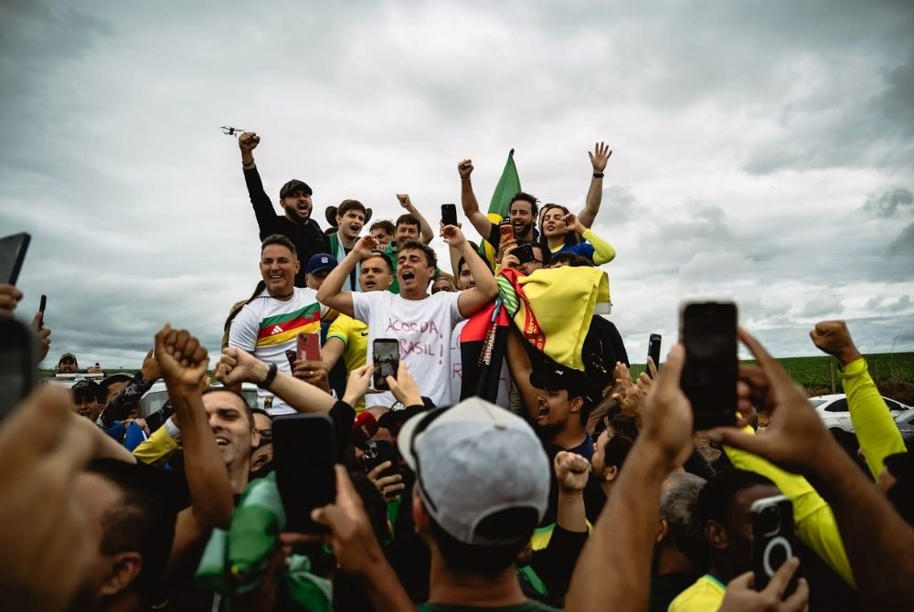 Caminhada da Liberdade engaja pol�ticos, mobiliza redes e impulsiona pautas da oposi��o