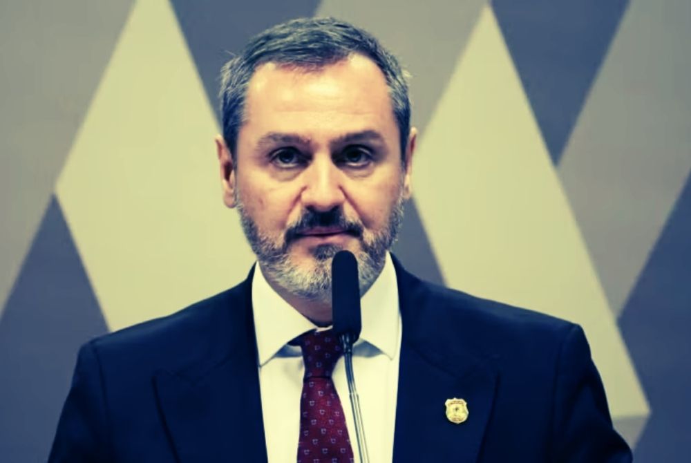 Andr� Mendon�a restringe acesso da c�pula da PF ao caso do Banco Master