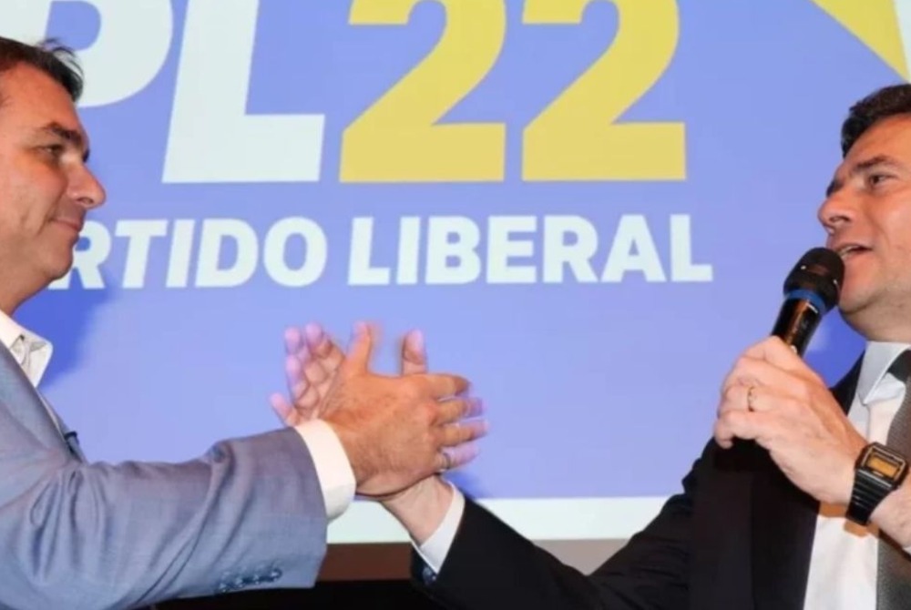 Em Curitiba, Fl�vio Bolsonaro se junta a nomes da Lava Jato logo depois da viagem aos EUA