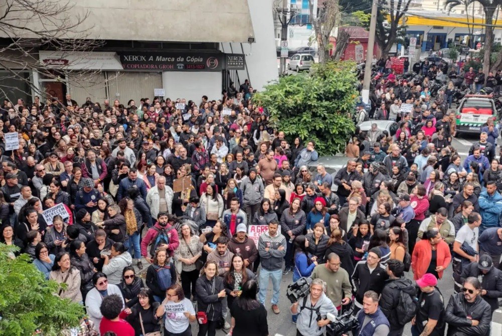 Imagem da Not&iacute;cia Greve dos servidores de Taubat� entra na segunda semana e afeta escolas e unidades de sa�de