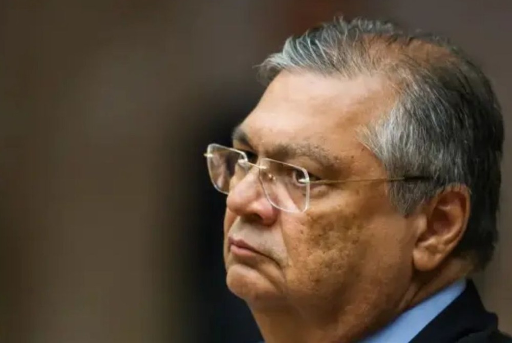 Fl�vio Dino recebe R$ 25 mil para encerrar a��o contra servidor
