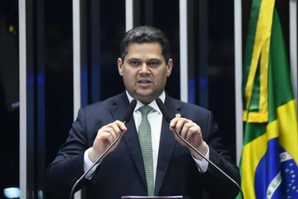 Alcolumbre rejeita press�o do PT e afirma que n�o ceder� a amea�as para pautar PEC do fim da escala 6�1